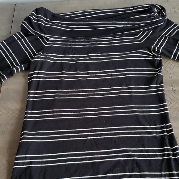 Max Studio Top - Picture 3 of 3